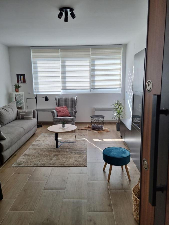 Apartman Nana Divcibare Appartement Buitenkant foto